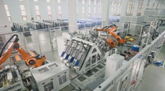 Prioritne zamestnajú Slovákov. Súčasťou fabriky v Šuranoch bude aj výskumné centrum