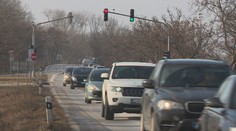 Emisie áut sa zrejme sprísňovať nebudú. Na rozhodnutie si ešte chvíľu počkáme