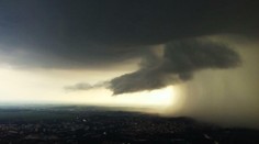 Silné búrky trápia Rusko. V Moskve zabil blesk robotníka