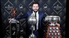 Kučerov získal tri trofeje a stal sa kráľom sezóny NHL