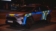 Zisťovali sme, kto je 16-ročný chlapec, ktorý mal brutálne útočiť teleskopickou tyčou v Piešťanoch