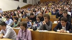 Tieto školy ťahajú peniaze z vrecák Slovákov. Aj 2300 eur na hlavu