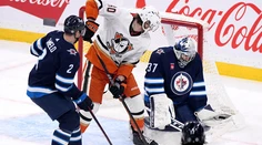 Anaheim prehral na ľade Winnipegu 2:5, Regenda s mínuskou