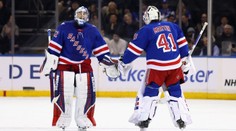 Jeden z najlepších brankárov generácie chytal NHL polovicu života. Lúči sa s trofejami i olympijskou medailou