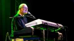 Založil aj opustil Elán, vyhral Zlatú lýru a jeho pesničky z filmov a muzikálov sú nesmrteľné