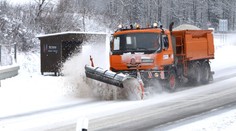 Počasie komplikovalo dopravu. Horský priechod Donovaly je už otvorený pre všetku dopravu