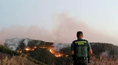 Pri požiari na španielskom dovolenkovom ostrove evakuovali tisíc ľudí