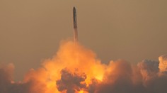 Druhý pokus odštartovať Muskovu raketu zlyhal, Starship krátko po štarte vybuchla