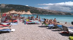 Budú môcť Briti v lete chodiť na dovolenky? Odpoveď dal poradca vlády