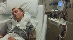 Dobili ho 15 muži len preto, že slúži ako vojak