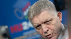 Poslanec Smeru prišiel s návrhom, o ktorom koaliční kolegovia netušili. Týka sa našej zahraničnej politiky