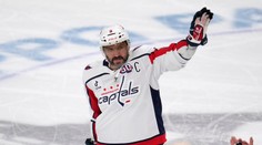 Rozlúči sa Ovečkin s pôsobením v NHL už o rok? Vyjadrenie jeho manželky mnohé naznačuje