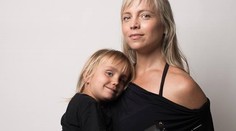 Snímka, ktorá vyvolala diskusiu. Matka dojčí vyše trojročného syna