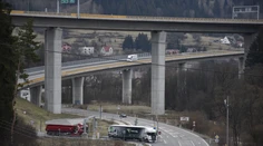 Hraničný priechod Svrčinovec je uzavretý. Dôvodom je počasie