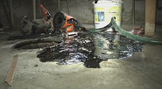 Už nielen v Sobranciach majú problém s čiernou mazľavou hmotou