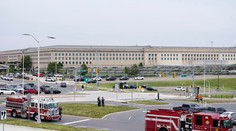 Pri incidente neďaleko Pentagónu zahynul policajt, útočníka zastrelili