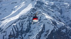 Pri Mount Evereste sa zrútil vrtuľník so šiestimi ľuďmi na palube, všetci zahynuli