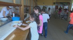 Školské obedy zadarmo nebudú pre všetky deti. Ukazuje sa jeden problém za druhým