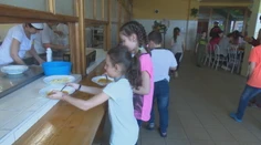 Školské obedy zadarmo nebudú pre všetky deti. Ukazuje sa jeden problém za druhým
