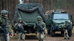 Na poľsko-bieloruskej hranici, kde uviazli stovky migrantov, zomrel poľský vojak