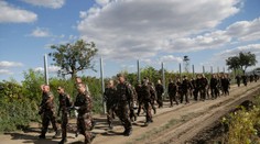 Maďarský parlament rozhodol o možnosti nasadenia armády proti migrantom