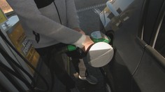 Vojna a sankcie dvíhajú ceny pohonných hmôt. Svet sa obzerá po nových kontraktoch s dodávateľmi