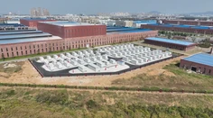 Navštívili sme baterkáreň v čínskom meste Hefei. Rovnaký závod vyrastie na juhu Slovenska