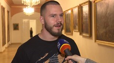 Z väzenia do SuperStar: Do speváckej šou mieri tento fešák