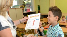 Vysvedčenia si na základných a stredných školách preberie vyše 680-tisíc žiakov