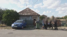Muža mali nájsť s podrezaným hrdlom. Podozrivý je jeho syn, no vypovedať zatiaľ nedokáže