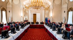 Vláda zvolala Bezpečnostnú radu. Štátny portál kolabuje