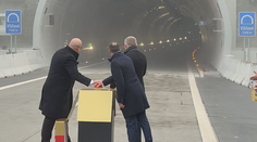 Motoristi naň čakali 27 rokov: Tunel Višňové je konečne otvorený, vodiči hovoria o splnenom sne