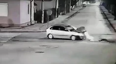 Ďalšia hrôzostrašná nehoda v Šuranoch. Na rovnakej križovatke, kde včera auto vrazilo do študentov