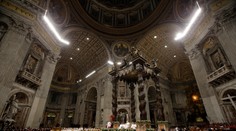 Američan s koronavírusom sa zúčastnil omše, teraz musia testovať takmer 200 ľudí