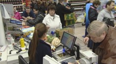 Mzdy na Slovensku stále rastú, aj tak veľa ľudí odchádza