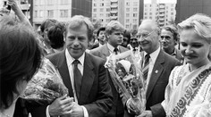 Česko si spomína na prvého prezidenta. Toto bol život Václava Havla