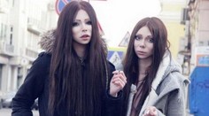 Bizarný párik: Uhádnete, kto je muž a kto žena?