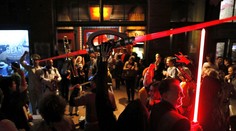 Hviezdne vojny lámu rekordy. Zrejme porazia Jurský park aj Pottera