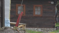 Slovenská obec zostala bez svetiel v čase, keď medvede chodia do záhrad. Ľudia sa boja vychádzať z domov