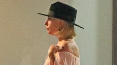 Paparazzi zachytili zásnubný prsteň Lady Gaga: Veď jej odpadne ruka