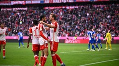 Frajer na záver: Kane je nebezpečný v každej časti ihriska. Brankára zaskočil strelou z polovice