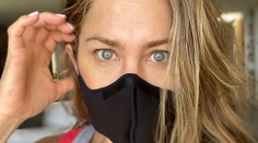 Krutá realita: Jennifer Aniston zverejnila fotku z lôžka, na všetkých má prosbu