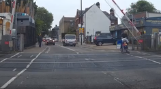 Video, ktoré vám zvýši tlak. Otec takto riskoval život dieťaťa