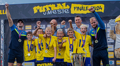 Projekt Futbal v meste spoznal víťaza. V Bratislave sa o trofej pobilo 16 najlepších tímov z celého Slovenska