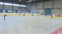 Zimné korčule tento rok neprevetrá každý. Faktúry prevádzkovateľov klzísk šokujú