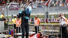 VC Rakúska: Zrážka lídrov znamenala senzáciu. Britský jazdec oslavuje druhé víťazstvo v kariére