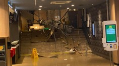 VIDEO: Hrôzostrašné chvíle v obchodnom dome v Liberci. V dôsledku prívalových dažďov sa zrútil strop