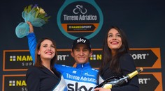 Kwiatkowski sa stal celkovým víťazom Tirreno Adriatico, záverečnú časovku ovládol Dennis