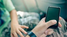 Deti pod dohľadom technológií. Tieto aplikácie umožňujú sledovať ich cez GPS či odpočúvať cez mikrofón