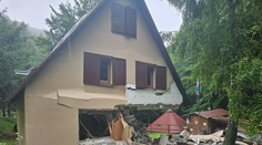 Výbuch plynu v chate pri Prievidzi. Detský horolezecký tábor sa skončil predčasne